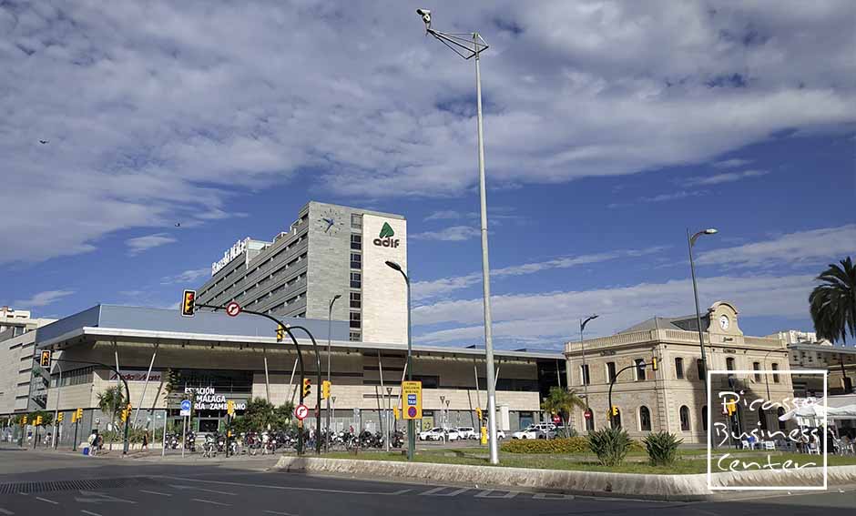 Hotel Barceló Málaga, Stazione ferroviaria AVE, Hotel Eurostars Málaga, Hotel Las Américas, Ostello La Hispanidad, Ostello Acapulco